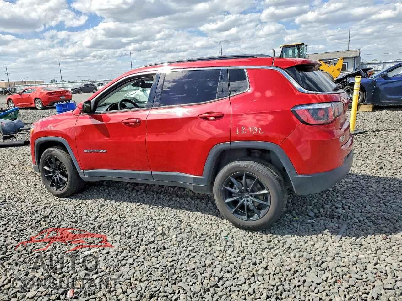 JEEP COMPASS 2018 - 3C4NJDBB2JT239014