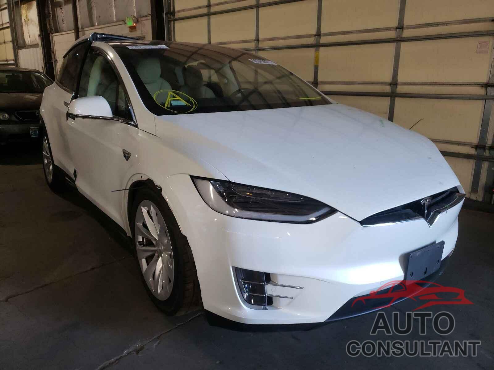 TESLA MODEL X 2017 - 5YJXCDE24HF052008