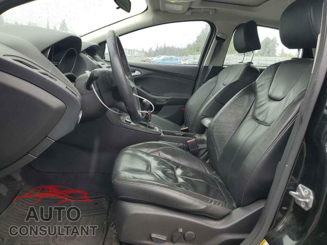 FORD FOCUS 2015 - 1FADP3K2XFL342050