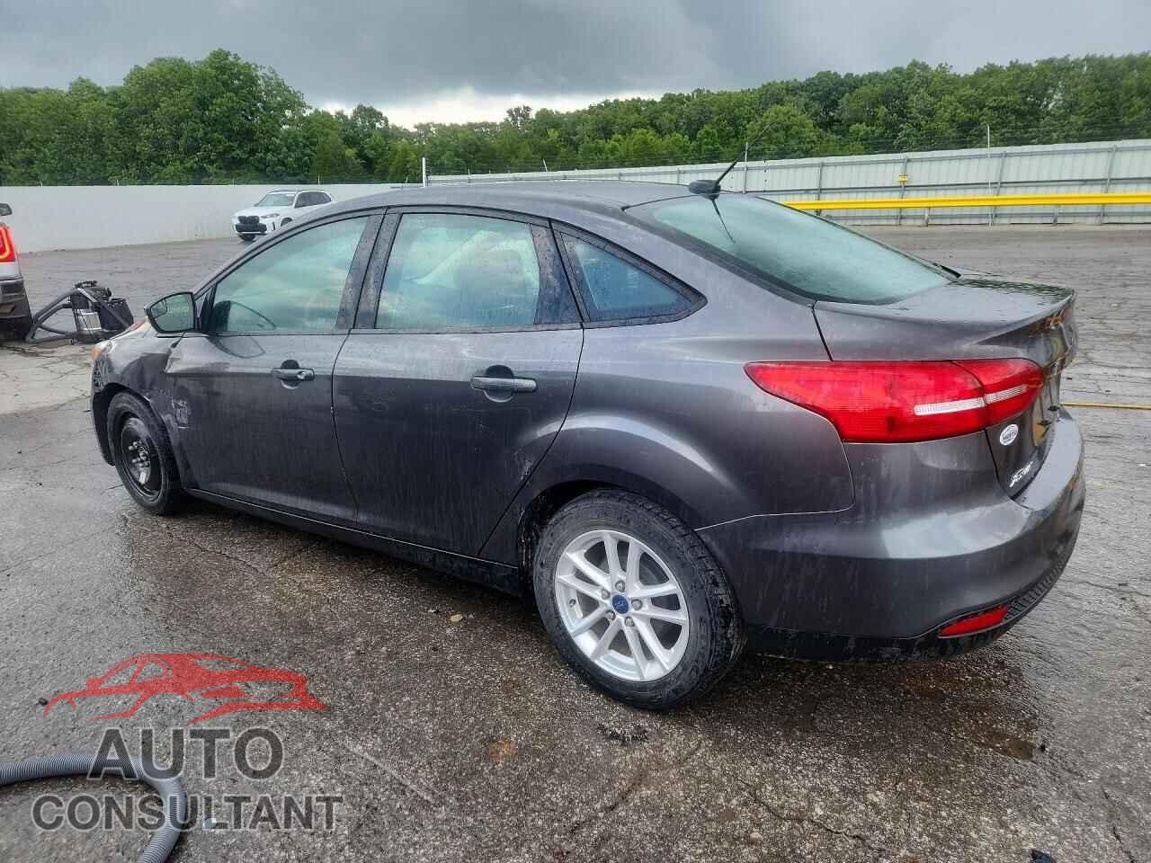FORD FOCUS 2015 - 1FADP3F20FL318334