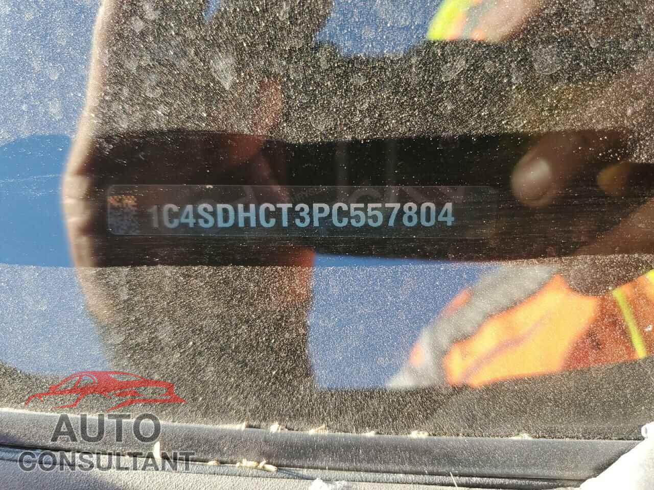DODGE DURANGO 2023 - 1C4SDHCT3PC557804