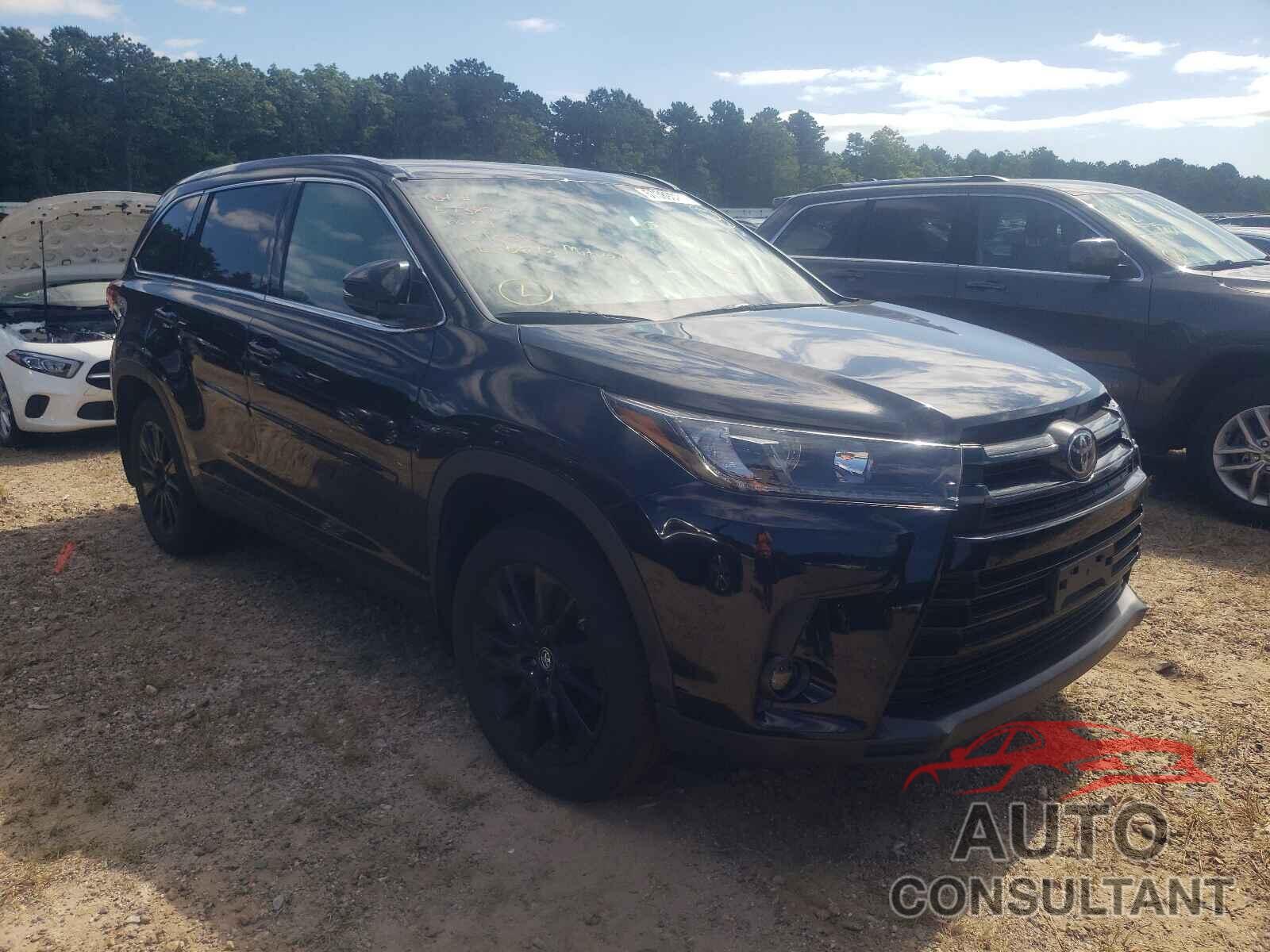 TOYOTA HIGHLANDER 2019 - 5TDJZRFH0KS622870