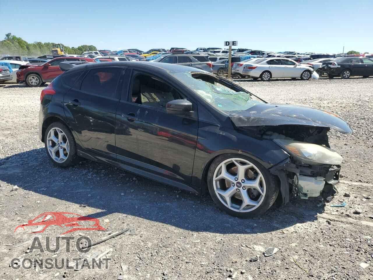 FORD FOCUS 2013 - 1FADP3L96DL209746