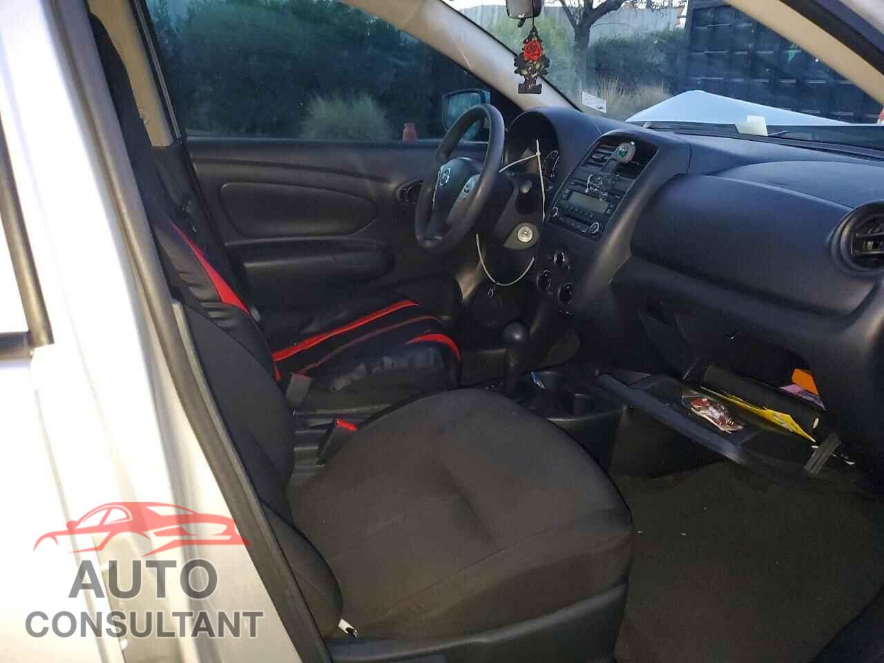 NISSAN VERSA 2017 - 3N1CN7AP3HL852170