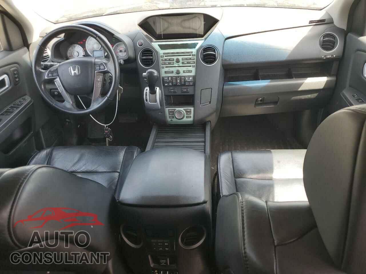 HONDA PILOT 2011 - 5FNYF4H93BB064260