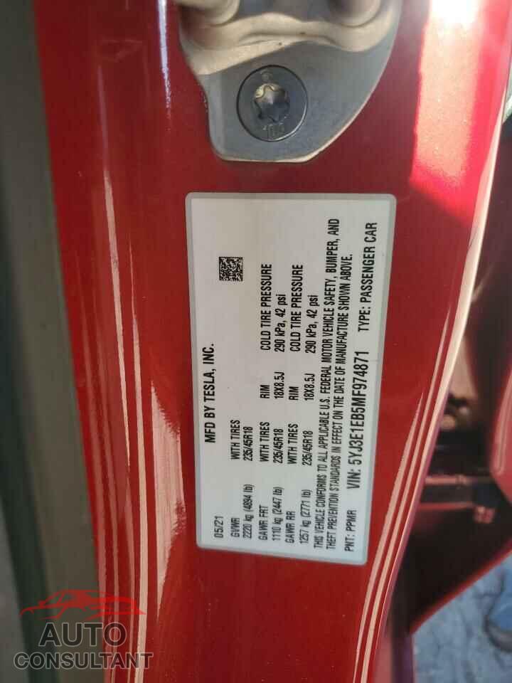 TESLA MODEL 3 2021 - 5YJ3E1EB5MF974871