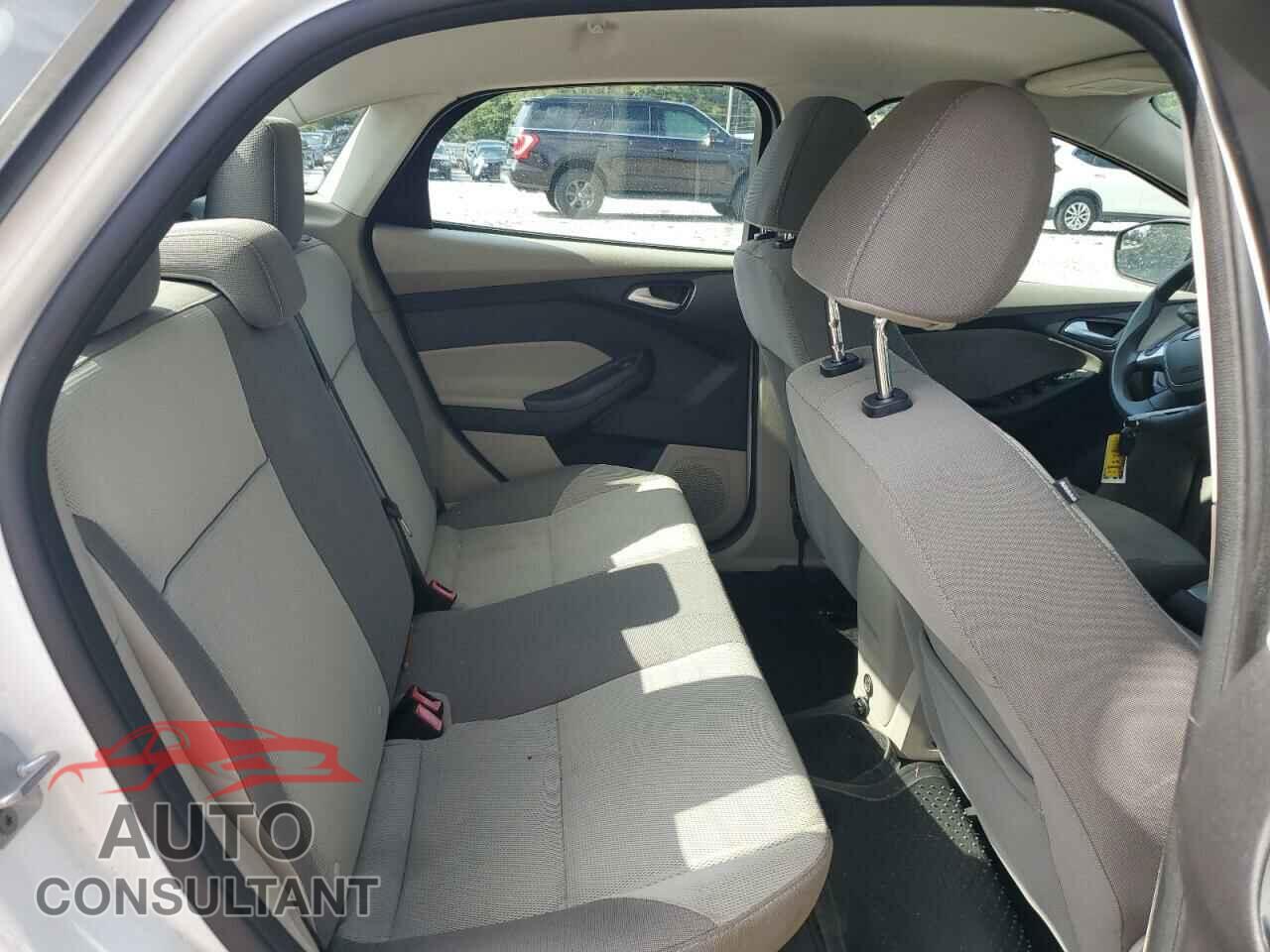 FORD FOCUS 2013 - 1FADP3F27DL375983
