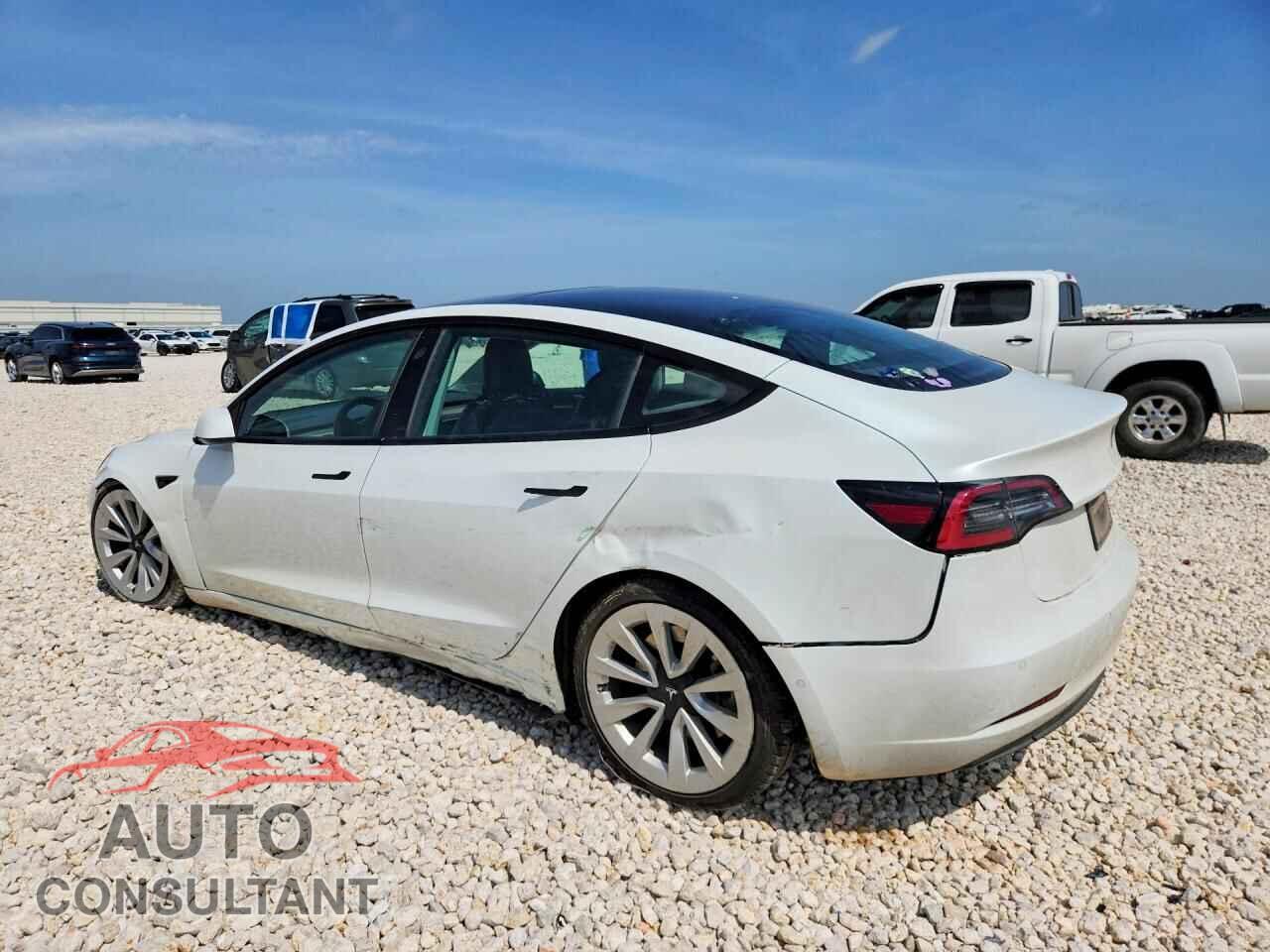TESLA MODEL 3 2022 - 5YJ3E1EAXNF208773