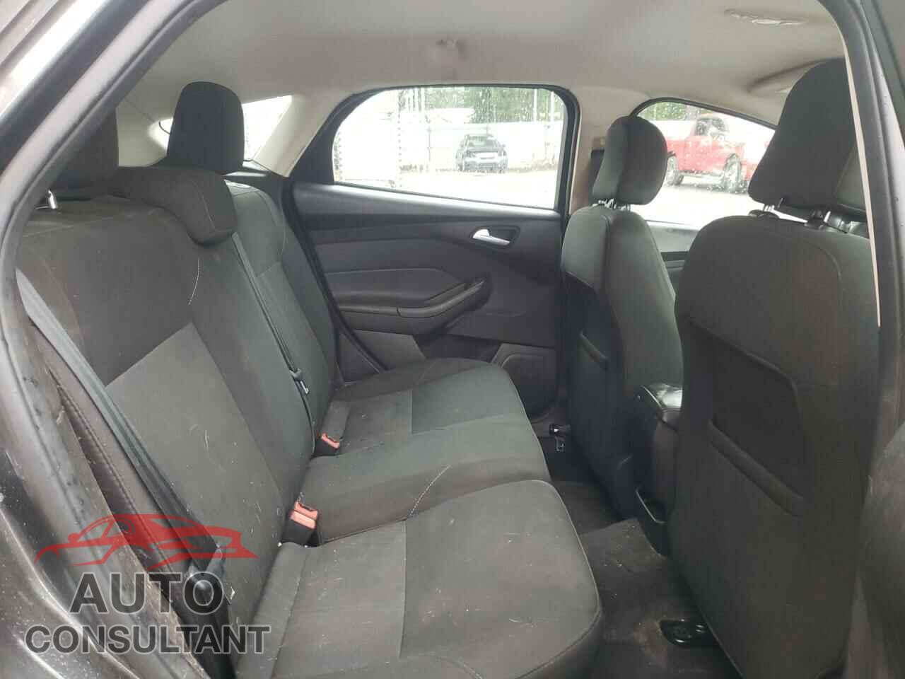 FORD FOCUS 2017 - 1FADP3K24HL336876