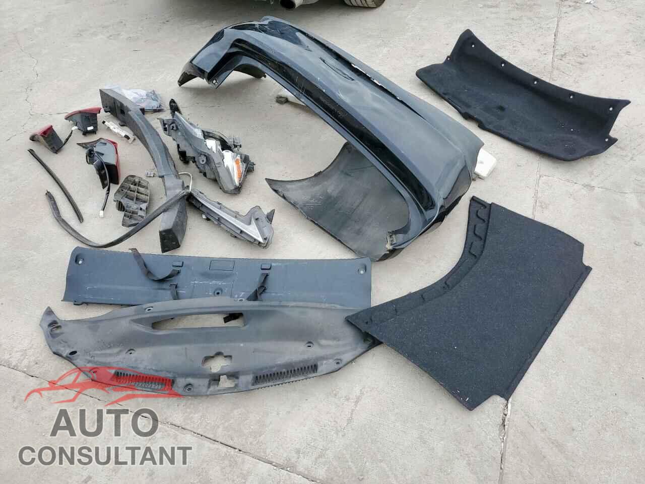 LEXUS IS 2014 - JTHBF1D24E5037313