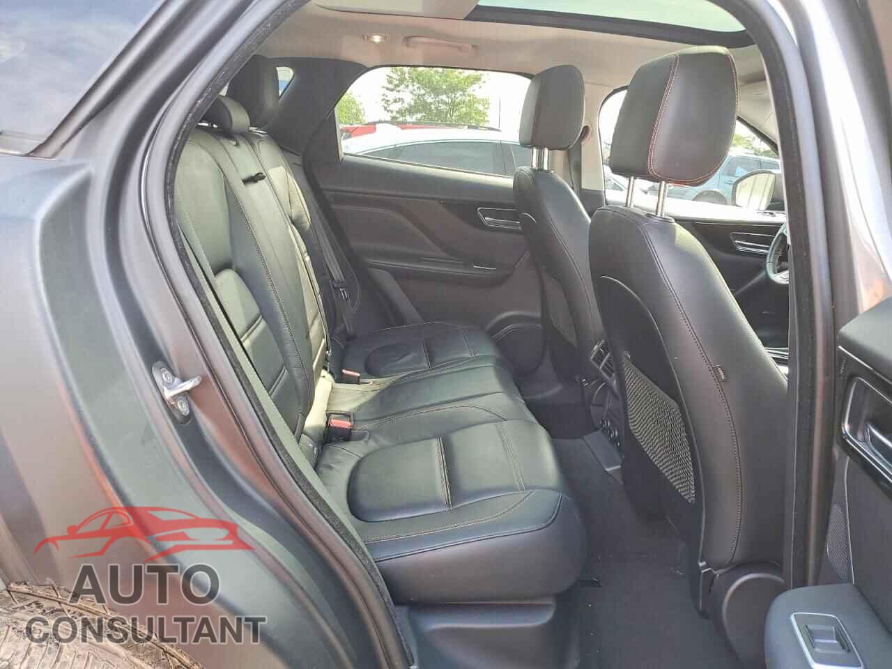 JAGUAR F-PACE 2018 - SADCK2FX7JA295833