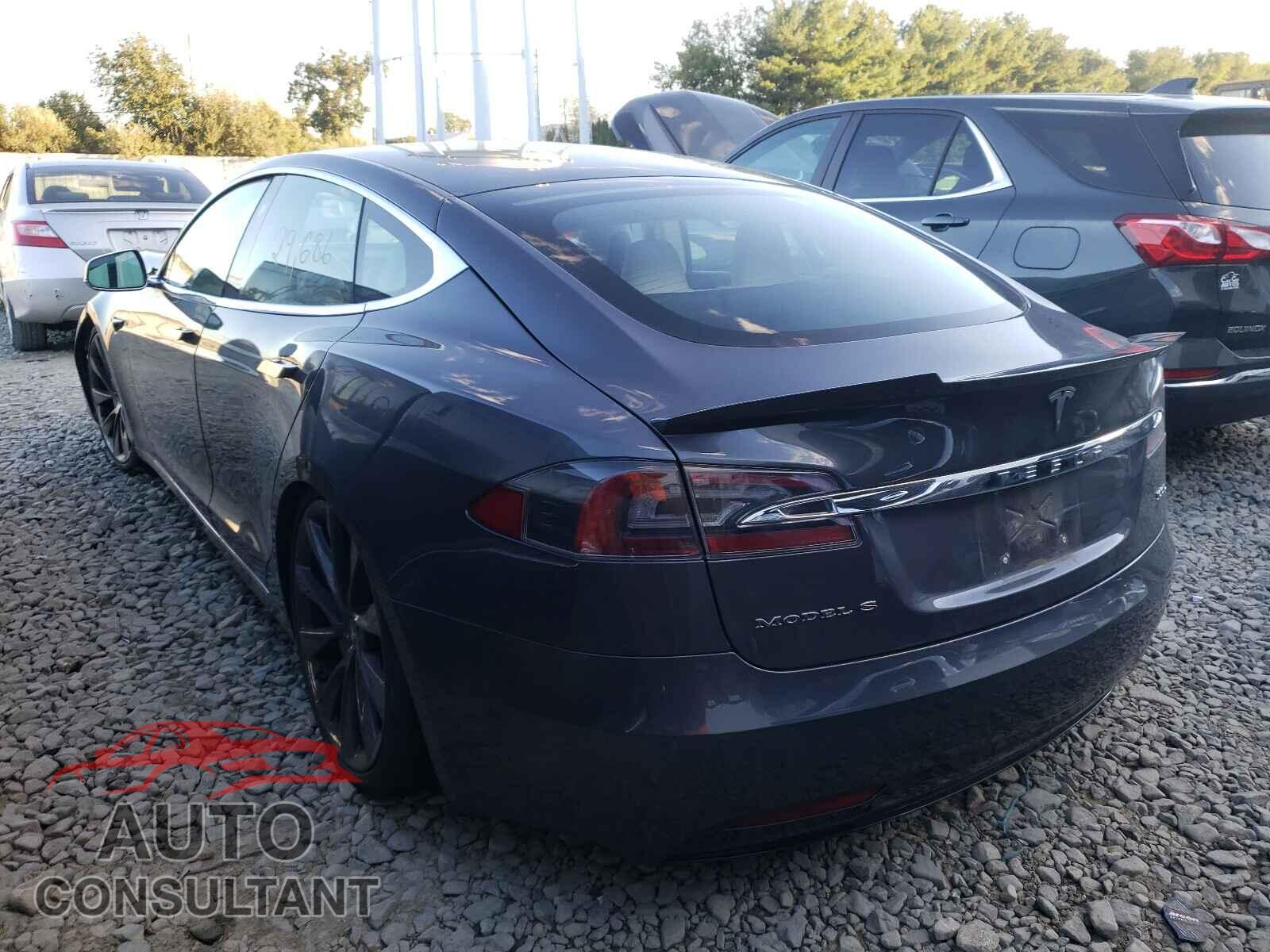 TESLA MODEL S 2018 - 5YJSA1E25JF283570