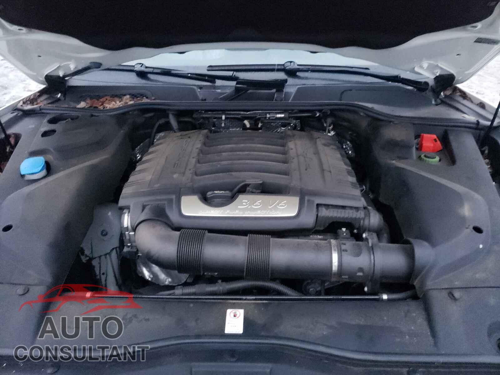 PORSCHE CAYENNE 2017 - WP1AA2A22HKA81711