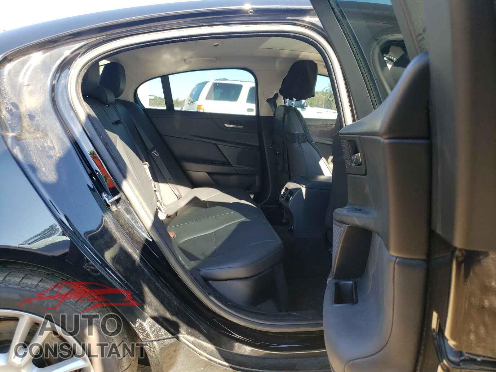 JAGUAR XE 2017 - SAJAD4BG4HA971729