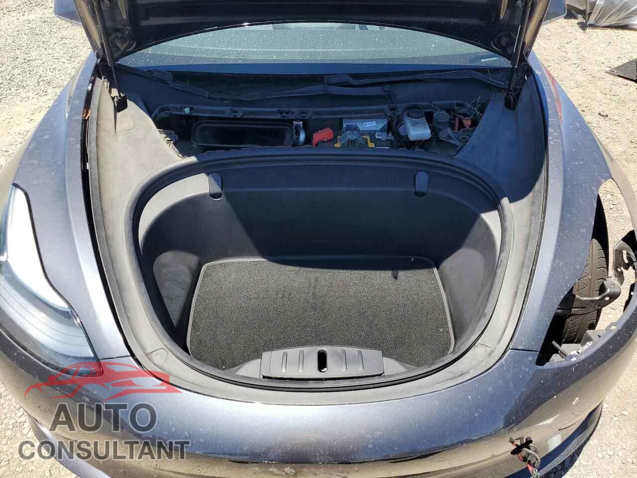 TESLA MODEL 3 2018 - 5YJ3E1EBXJF097239