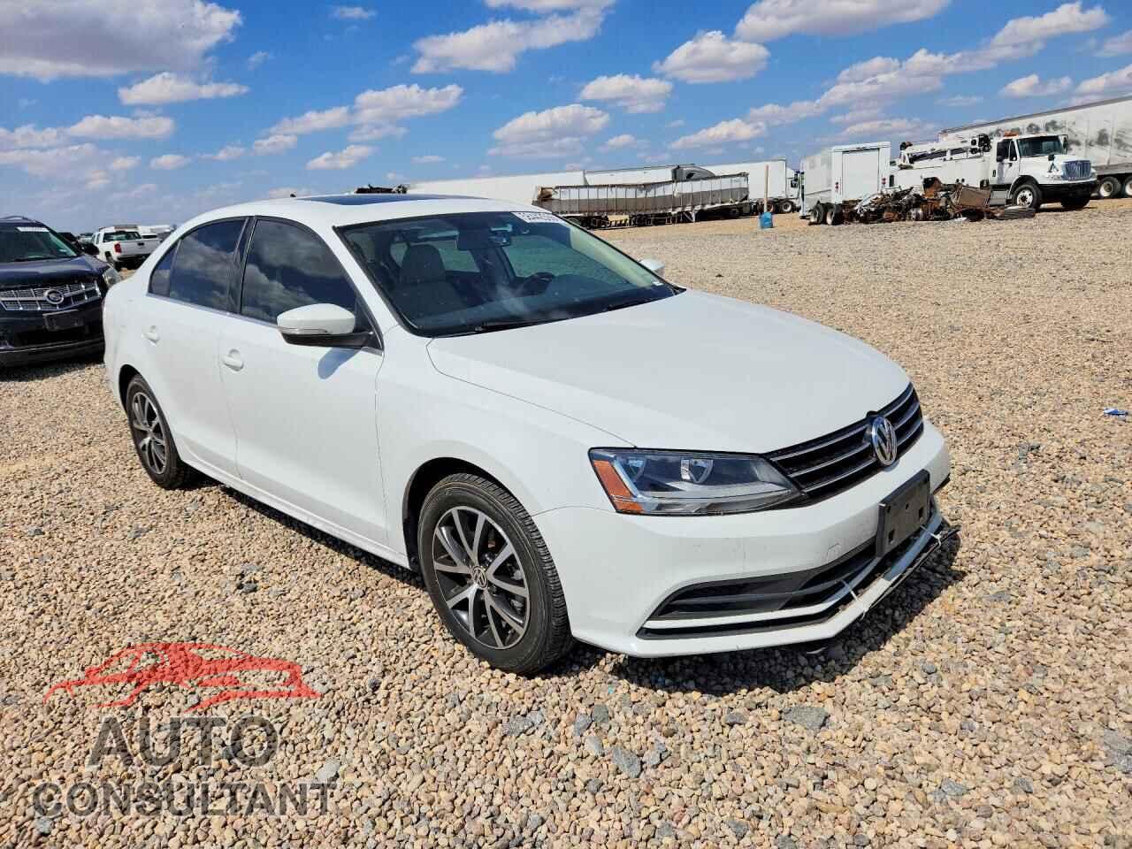 VOLKSWAGEN JETTA 2017 - 3VWDB7AJXHM382247