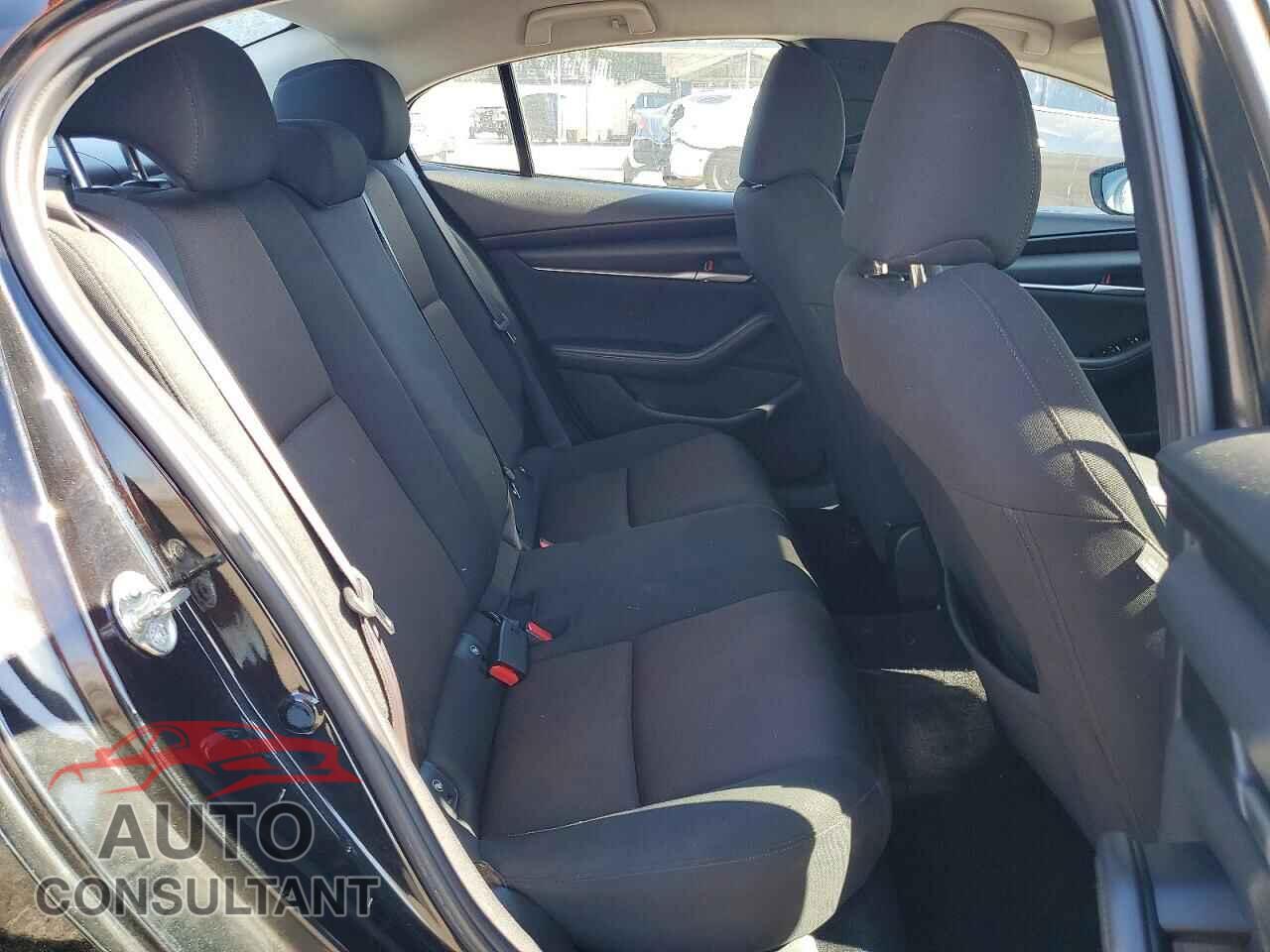 MAZDA 3 2019 - JM1BPABL6K1109366
