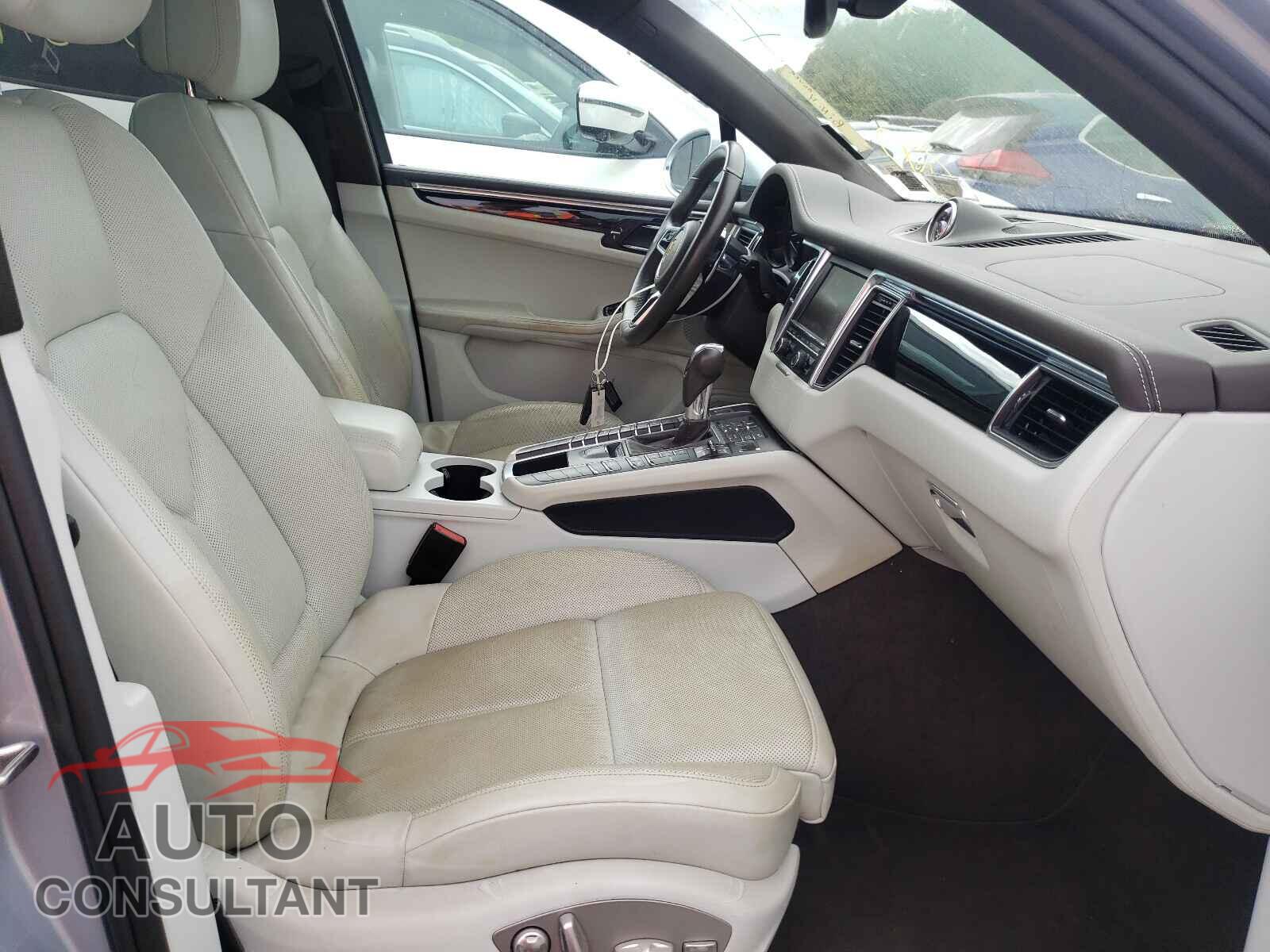 PORSCHE MACAN 2016 - WP1AB2A52GLB46282