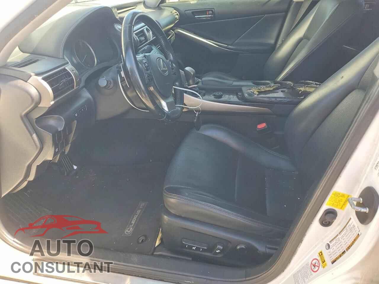 LEXUS IS 2014 - JTHBF1D27E5030615