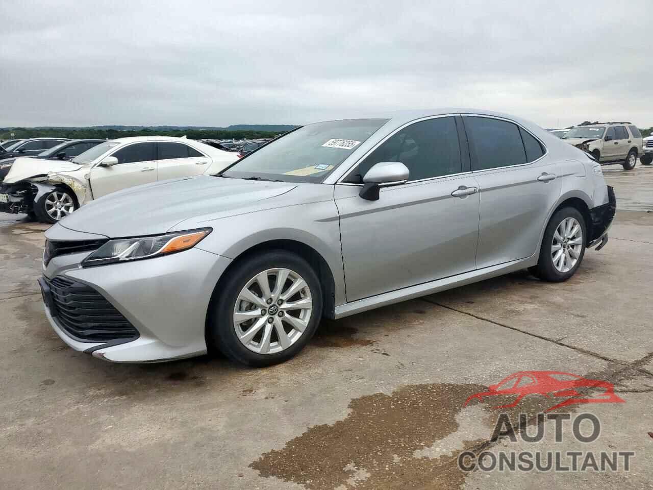 TOYOTA CAMRY 2018 - 4T1B11HKXJU084092