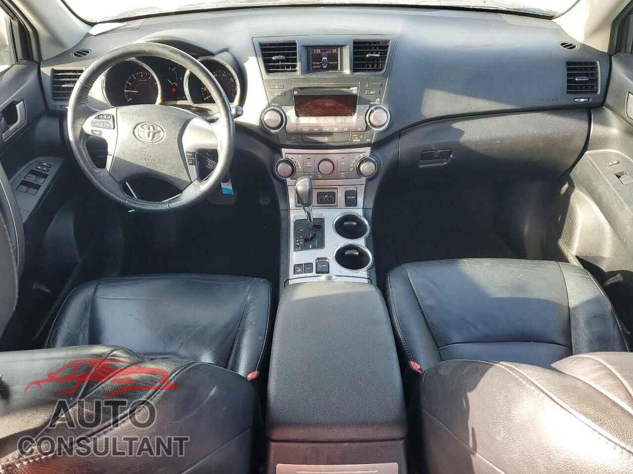 TOYOTA HIGHLANDER 2012 - 5TDBK3EH8CS147946
