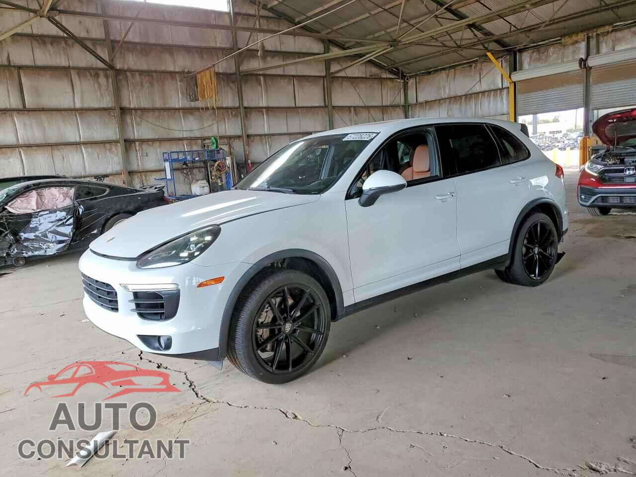 PORSCHE CAYENNE 2017 - WP1AB2A27HLA50123