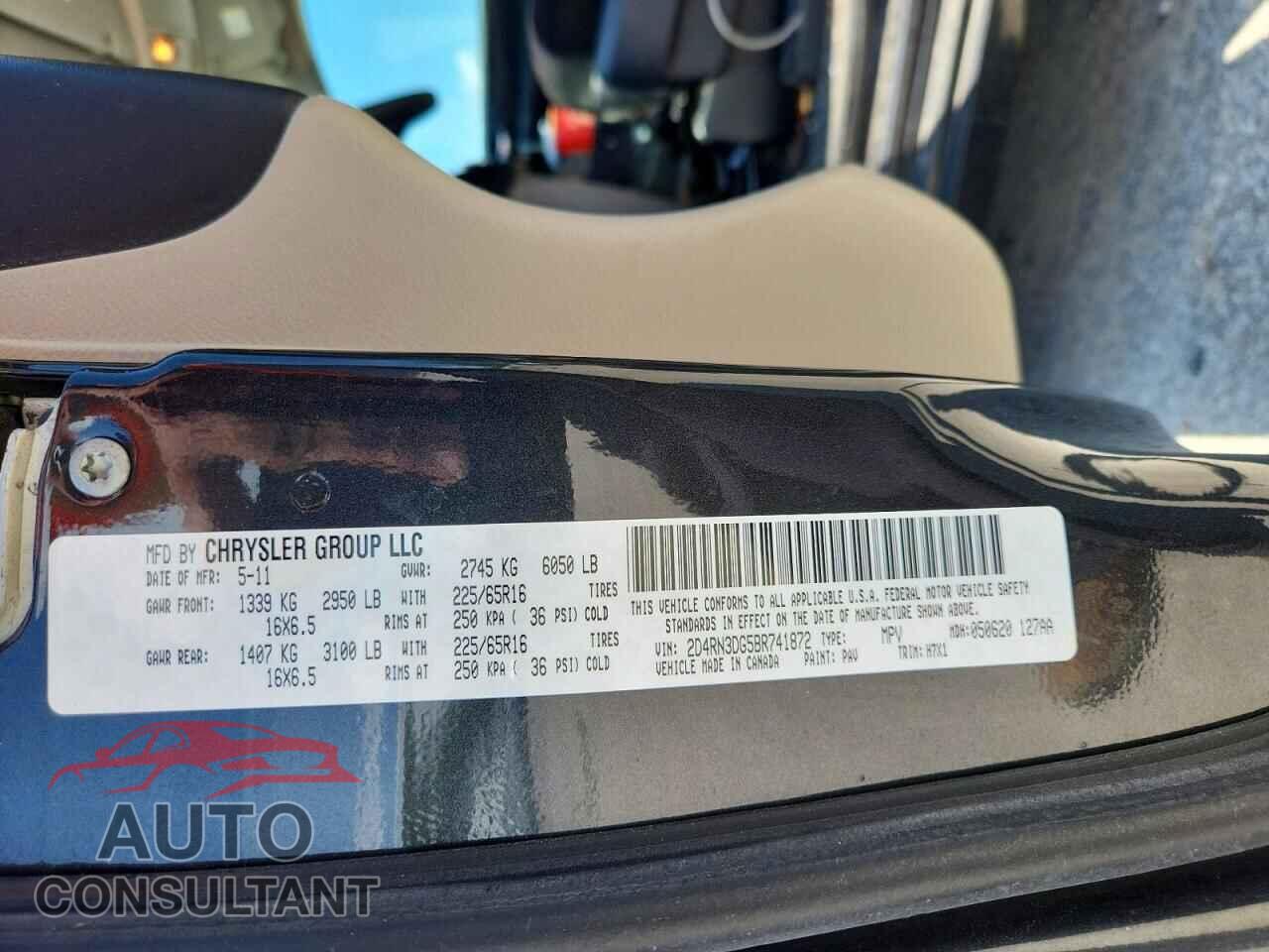 DODGE CARAVAN 2011 - 2D4RN3DG5BR741872