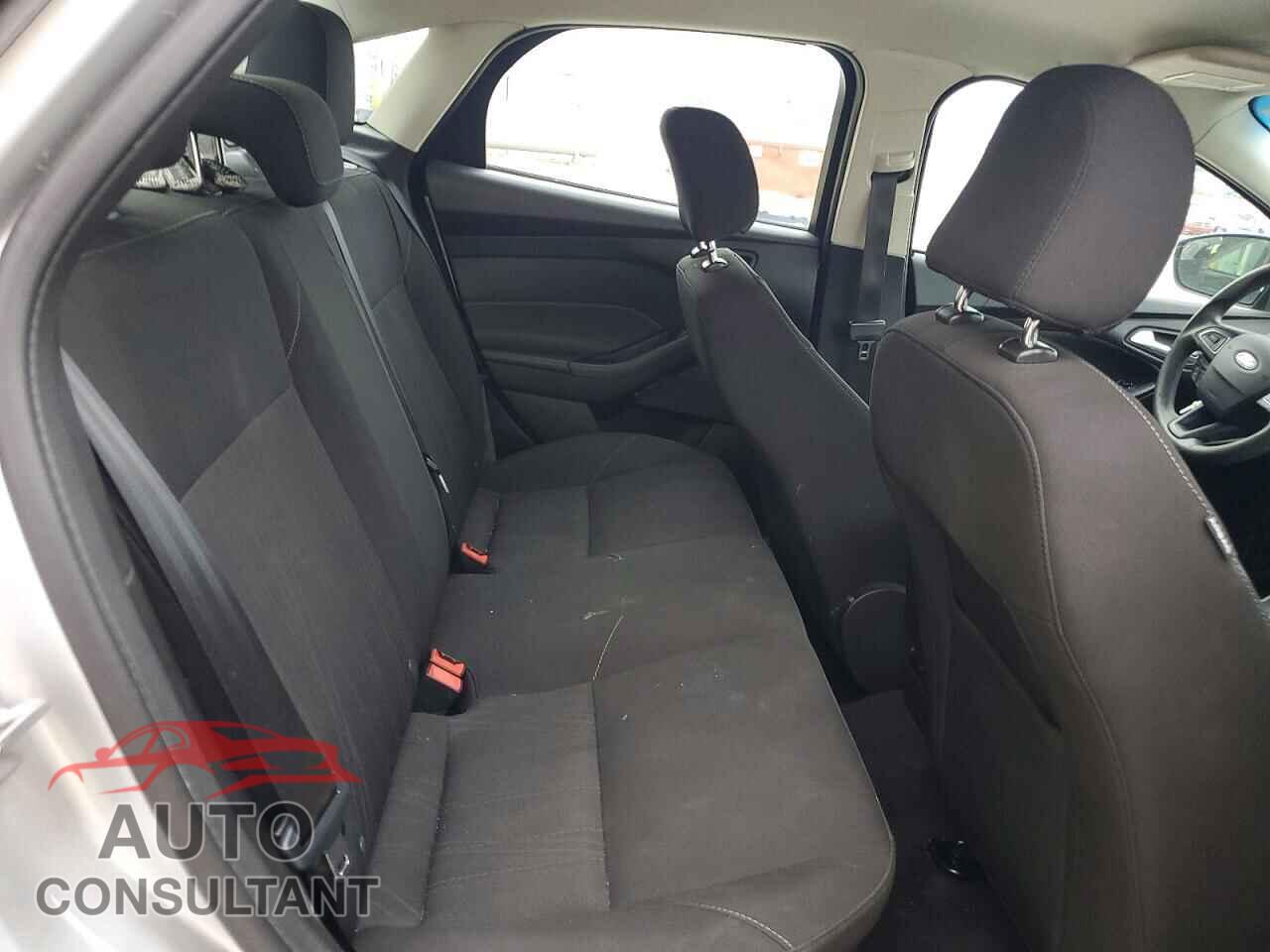 FORD FOCUS 2016 - 1FADP3F22GL373689