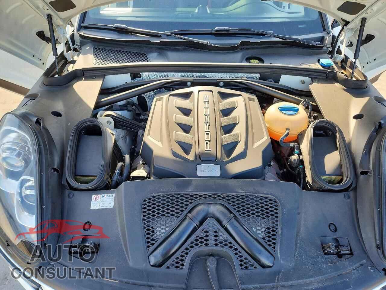 PORSCHE MACAN 2015 - WP1AB2A52FLB69138