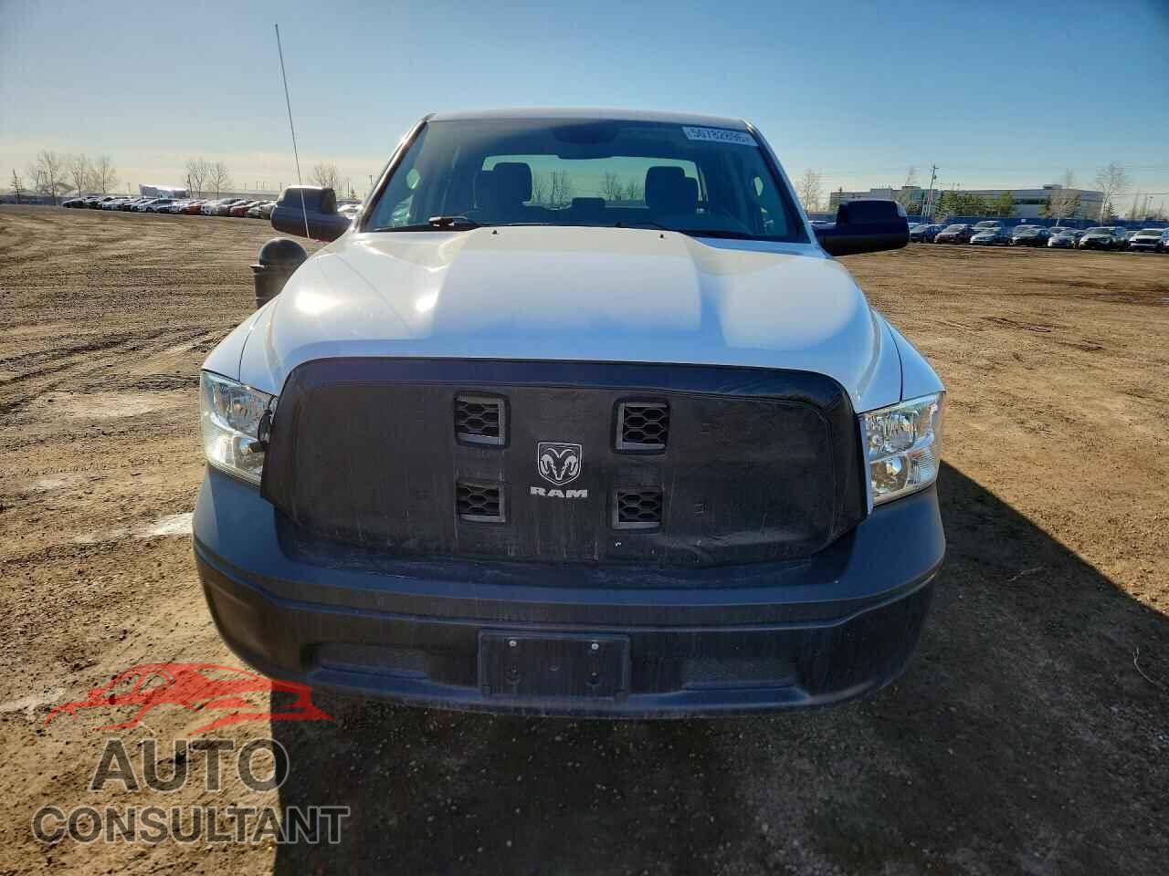 DODGE RAM 1500 2018 - 1C6RR7SMXJS298351