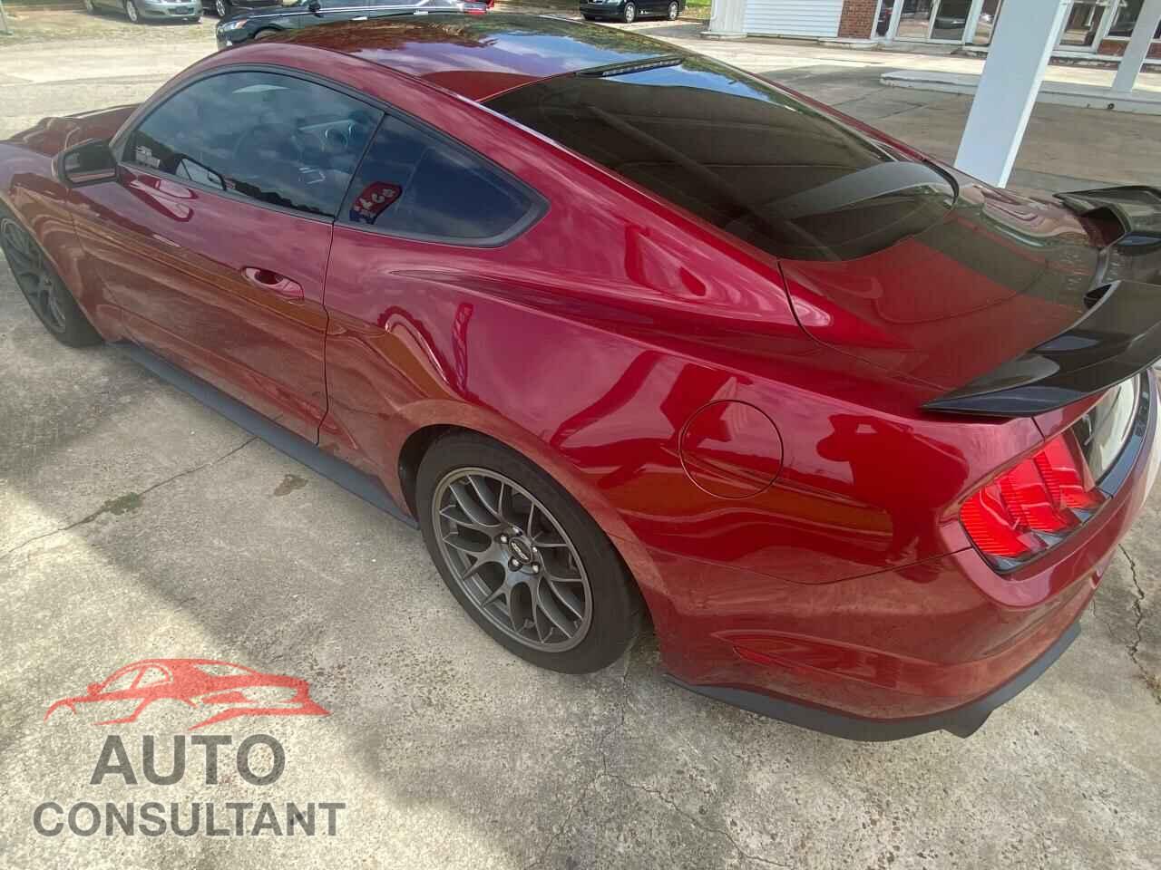 FORD MUSTANG 2018 - 1FA6P8TH6J5122460