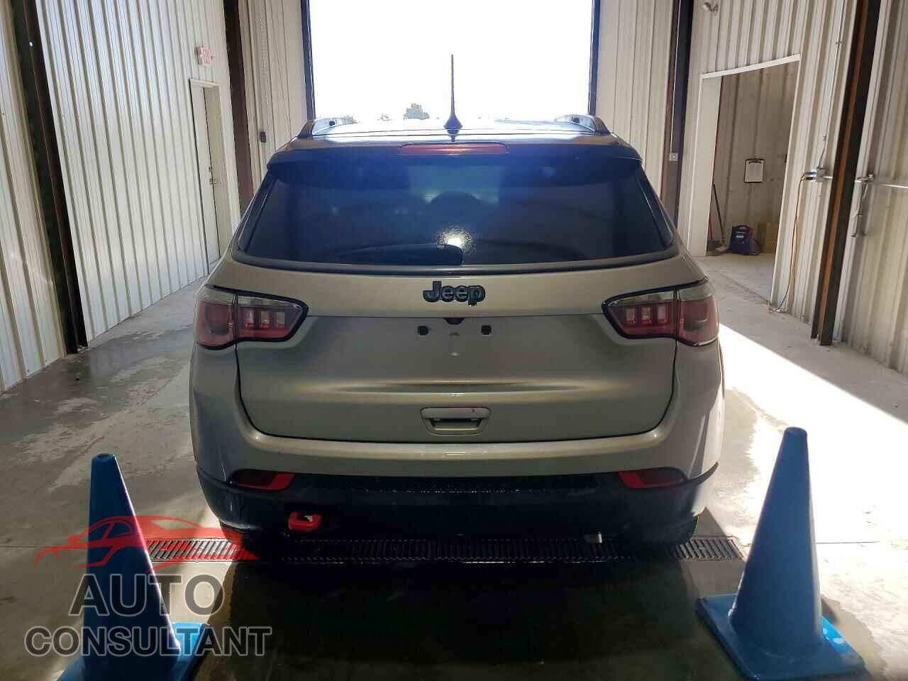 JEEP COMPASS 2019 - 3C4NJDDB2KT712909