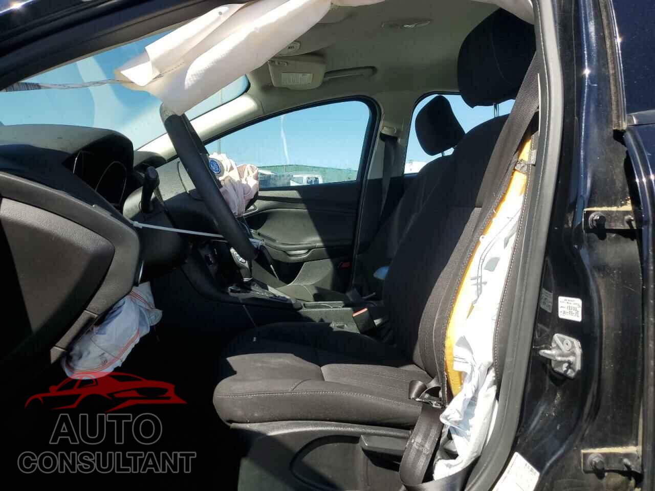 FORD FOCUS 2017 - 1FADP3F24HL248615