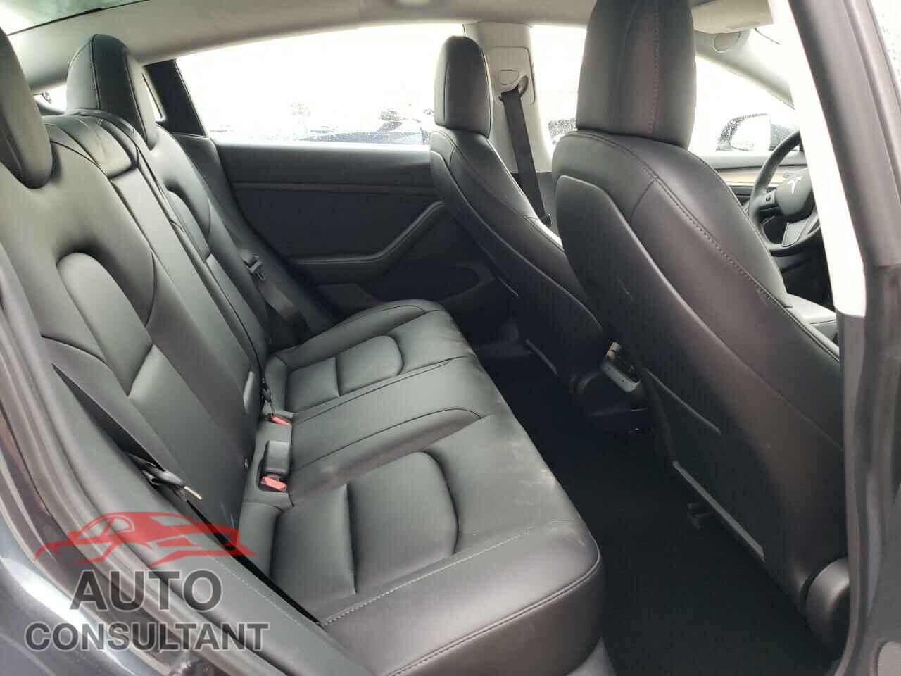 TESLA MODEL 3 2021 - 5YJ3E1EB2MF054616