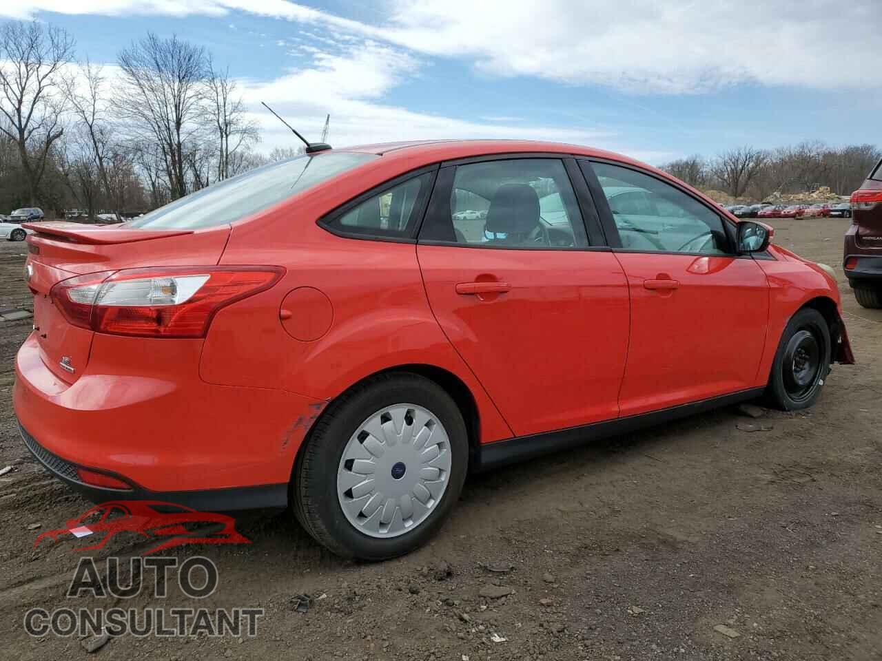 FORD FOCUS 2014 - 1FADP3F2XEL376529
