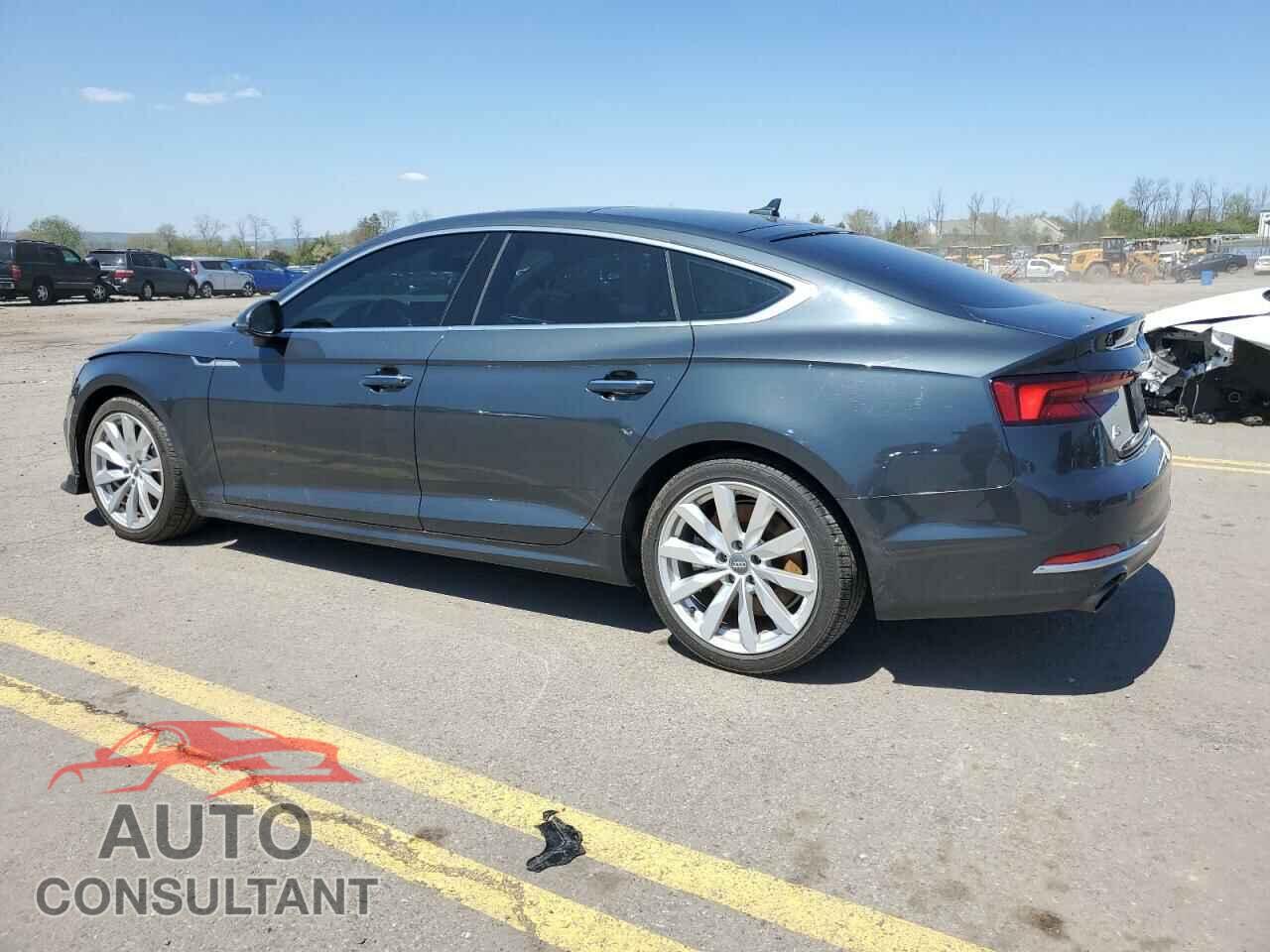 AUDI A5 2018 - WAUBNCF59JA040598