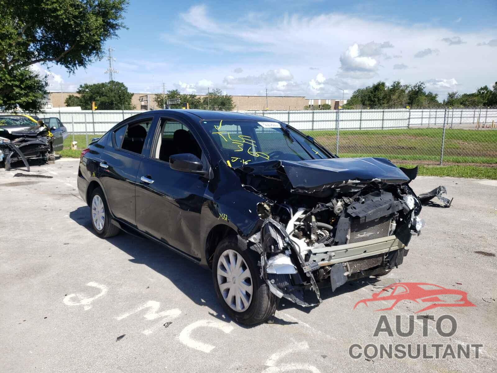 NISSAN VERSA 2018 - 3N1CN7AP2JL843515