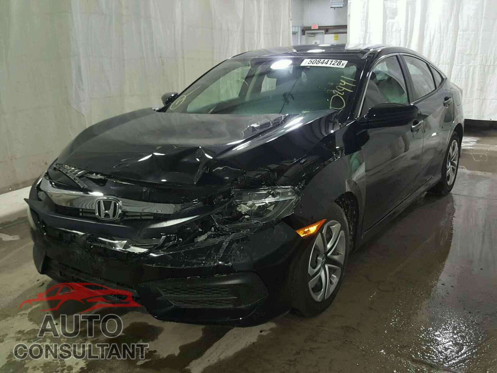 HONDA CIVIC LX 2018 - 2HGFC2F58JH574893