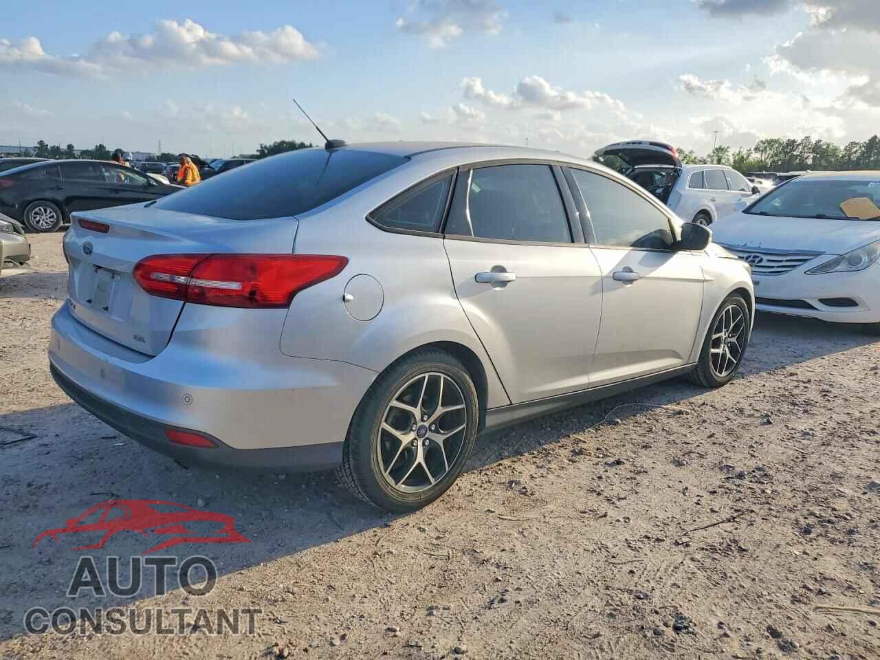 FORD FOCUS 2017 - 1FADP3H21HL249251