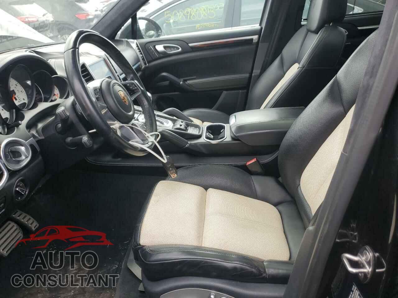 PORSCHE CAYENNE 2017 - WP1AD2A22HLA81676