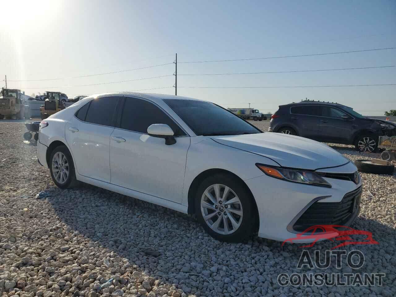 TOYOTA CAMRY 2022 - 4T1C11AK2NU679006