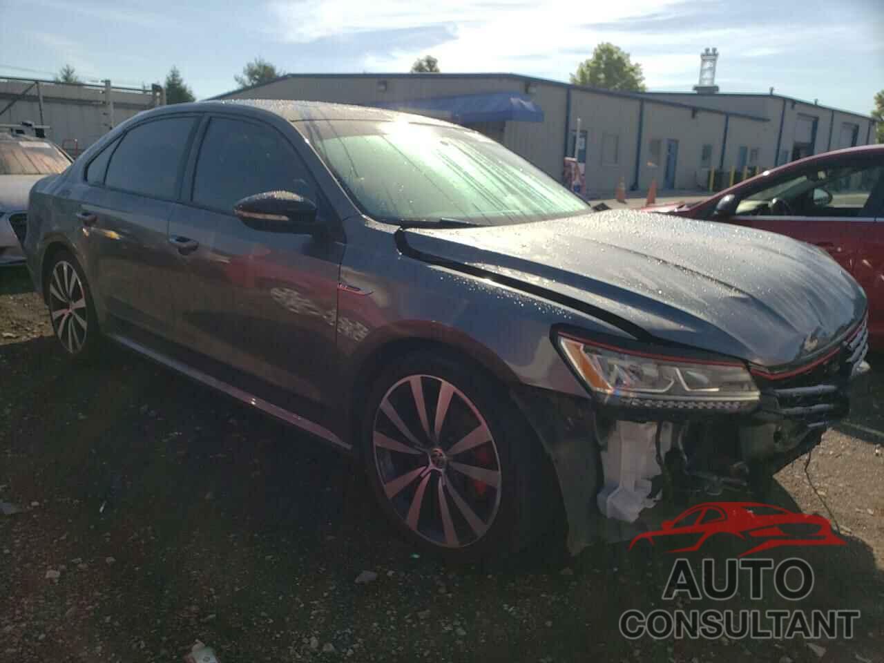 VOLKSWAGEN PASSAT 2018 - 1VWJM7A39JC037751