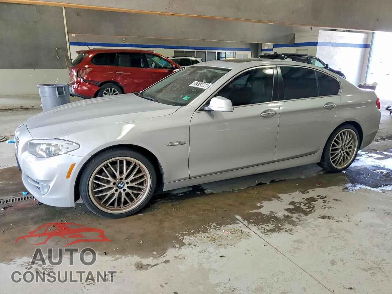 BMW 5 SERIES 2013 - WBAXH5C55DD108413