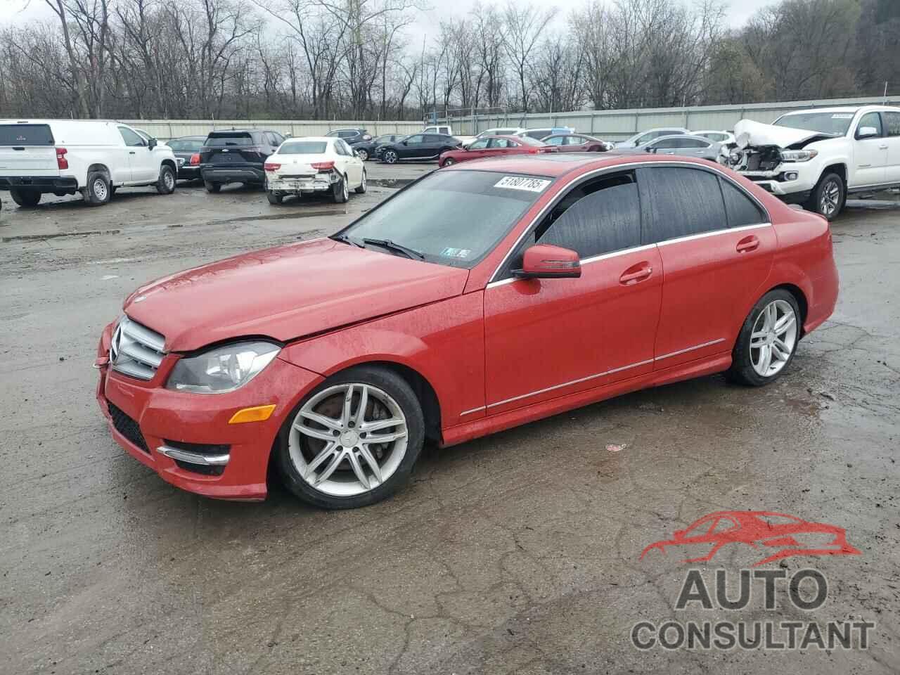 MERCEDES-BENZ C-CLASS 2013 - WDDGF8AB6DG135546