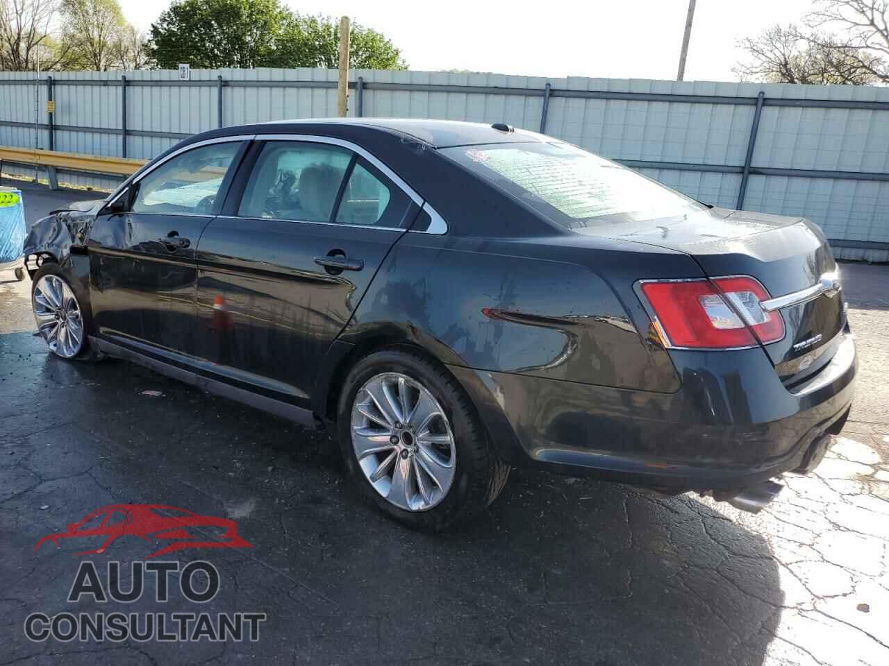 FORD TAURUS 2011 - 1FAHP2FW7BG117676