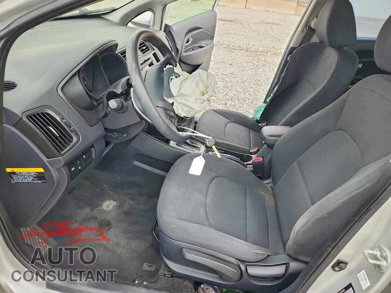 KIA RIO 2013 - KNADN4A38D6149985