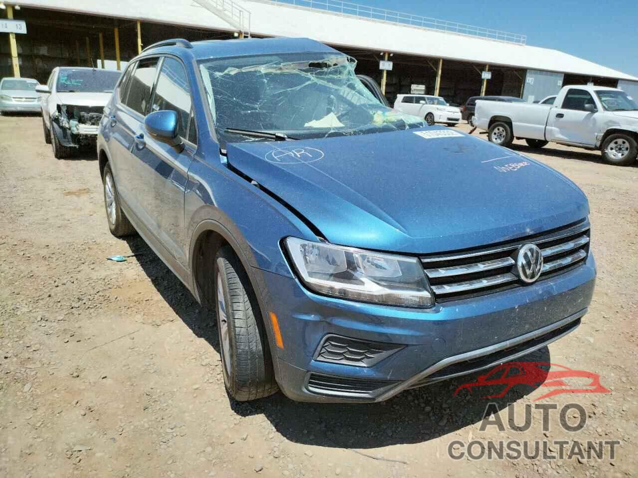 VOLKSWAGEN TIGUAN 2019 - 3VV1B7AX0KM117372