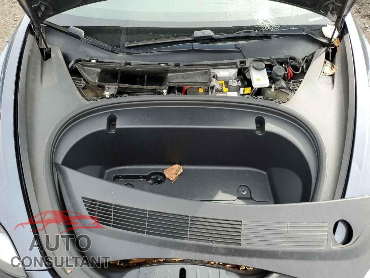 TESLA MODEL 3 2020 - 5YJ3E1EBXLF668120