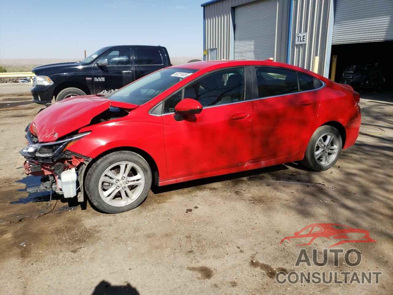 CHEVROLET CRUZE 2018 - 1G1BE5SM8J7197010