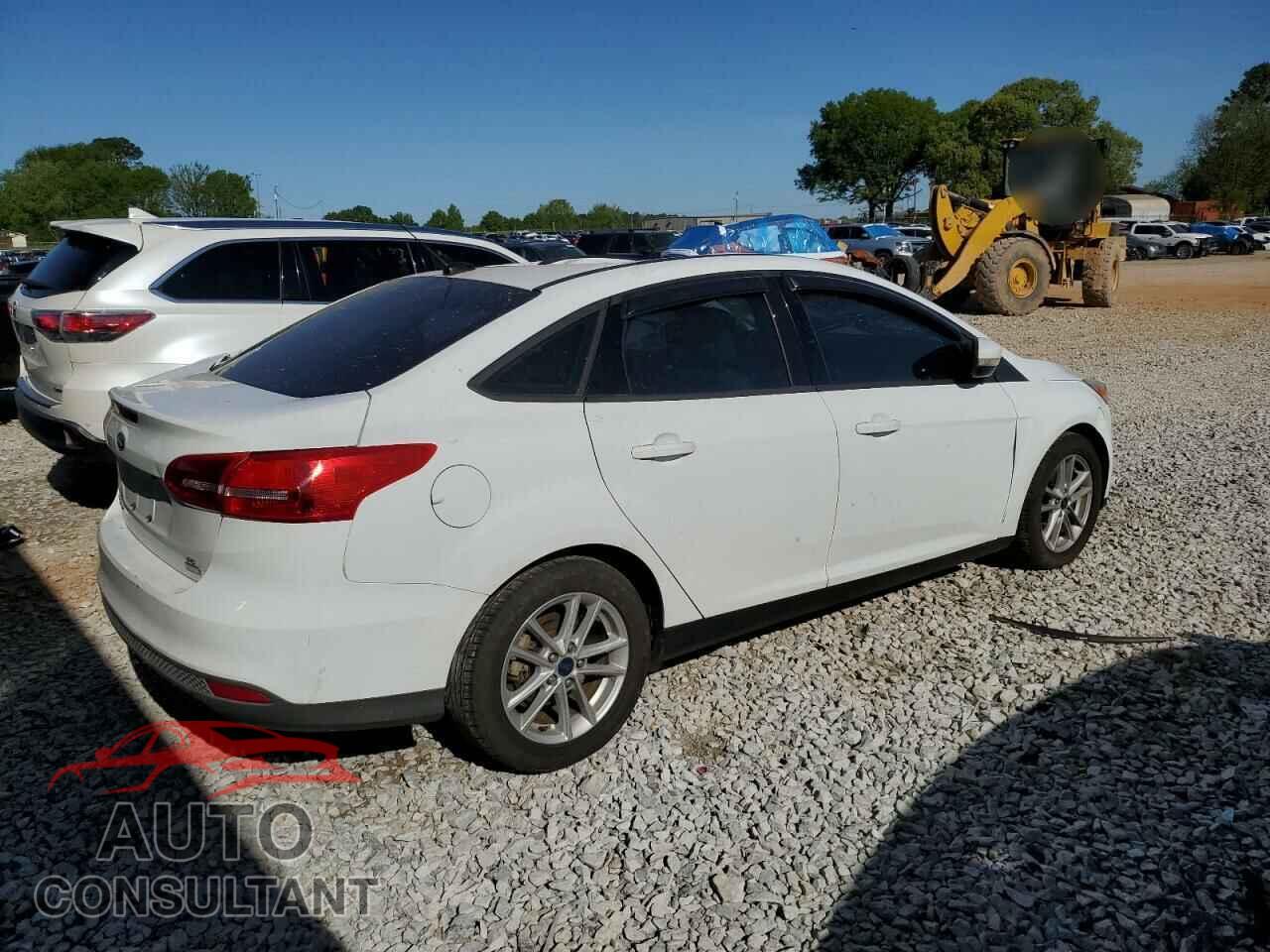 FORD FOCUS 2017 - 1FADP3FE8HL292272